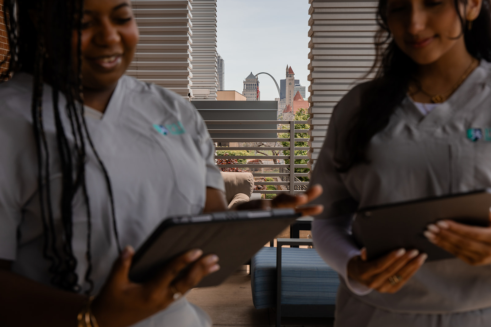 PHSU STL Campus, Arch background